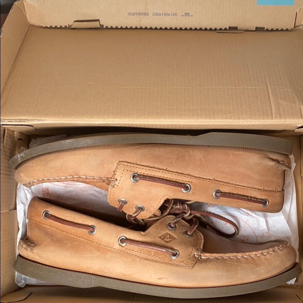 Sperry boat shoes